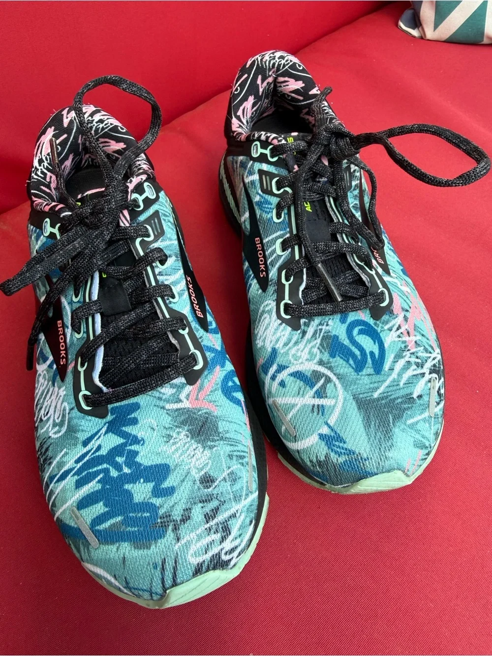 Brooks Women's Teal Blue Patterned Athletic Shoes